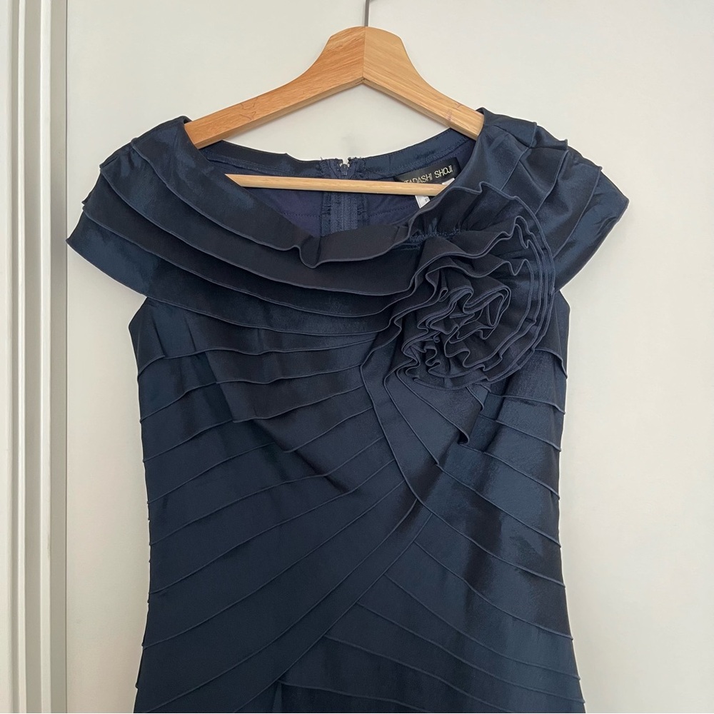Tadashi Shoji Dress Size 2 Navy Pleated Rosette Elegant Formal Mother of Bride